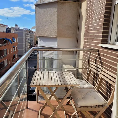 Апартаменты Homely Bergantin Торевьиа