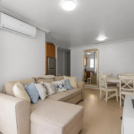 Apartamento Homely Bergantin Torrevieja